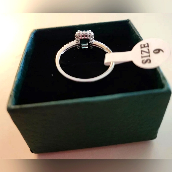 Sterling Silver 925 Green Emerald Moissanite Ring/ D-Graded Blue Sapphire Size 9 - Picture 5 of 10